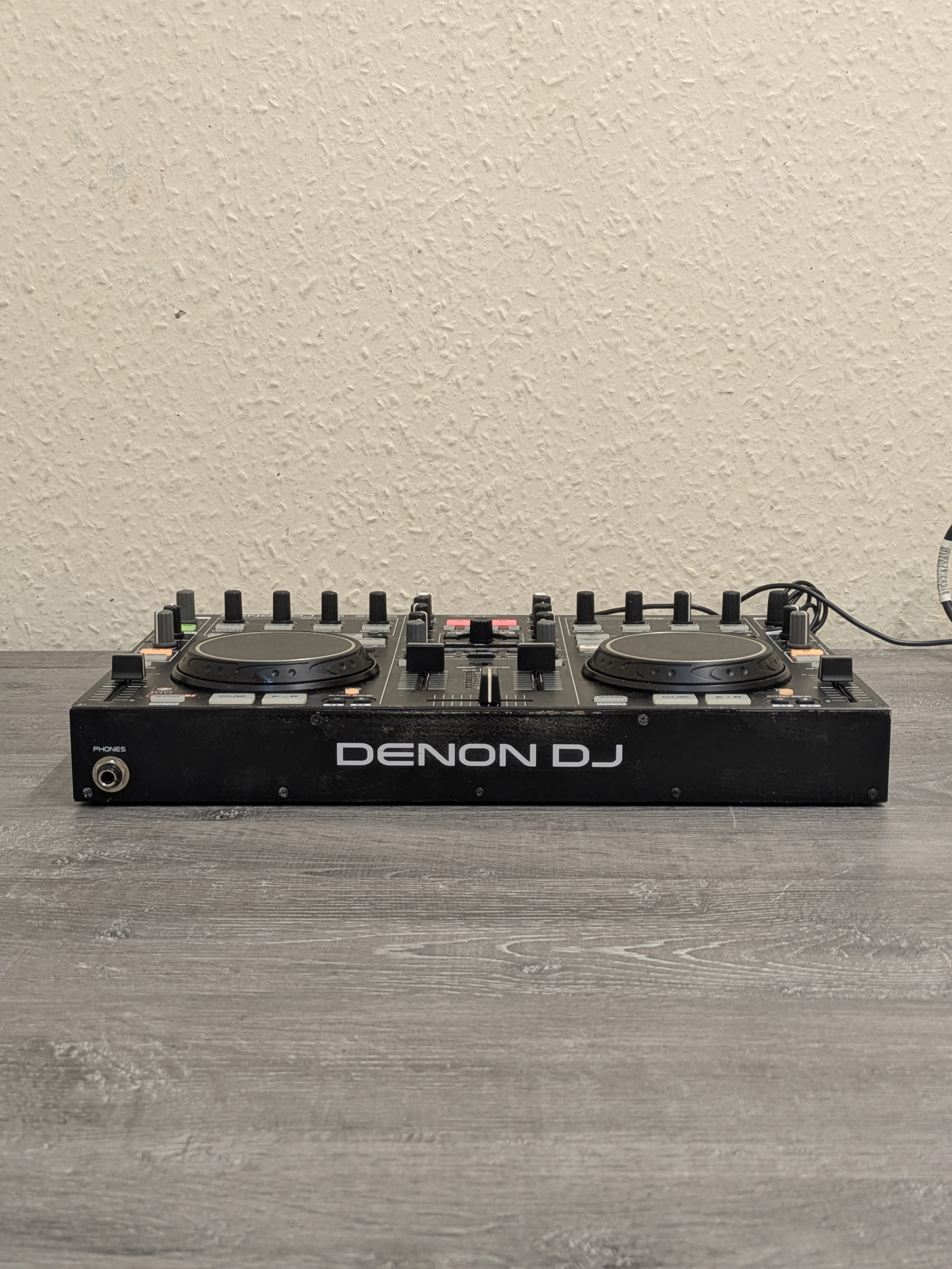 Pre-owned DENON DJ MC3000 2-CHANNEL MIDI USB CONTROLLER MIXING
